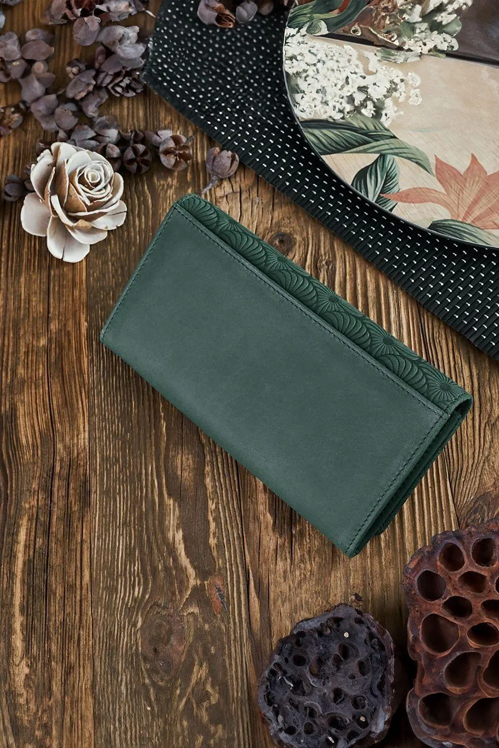 Chic Geometric Pattern RFID-Safe Leather Wallet for Women