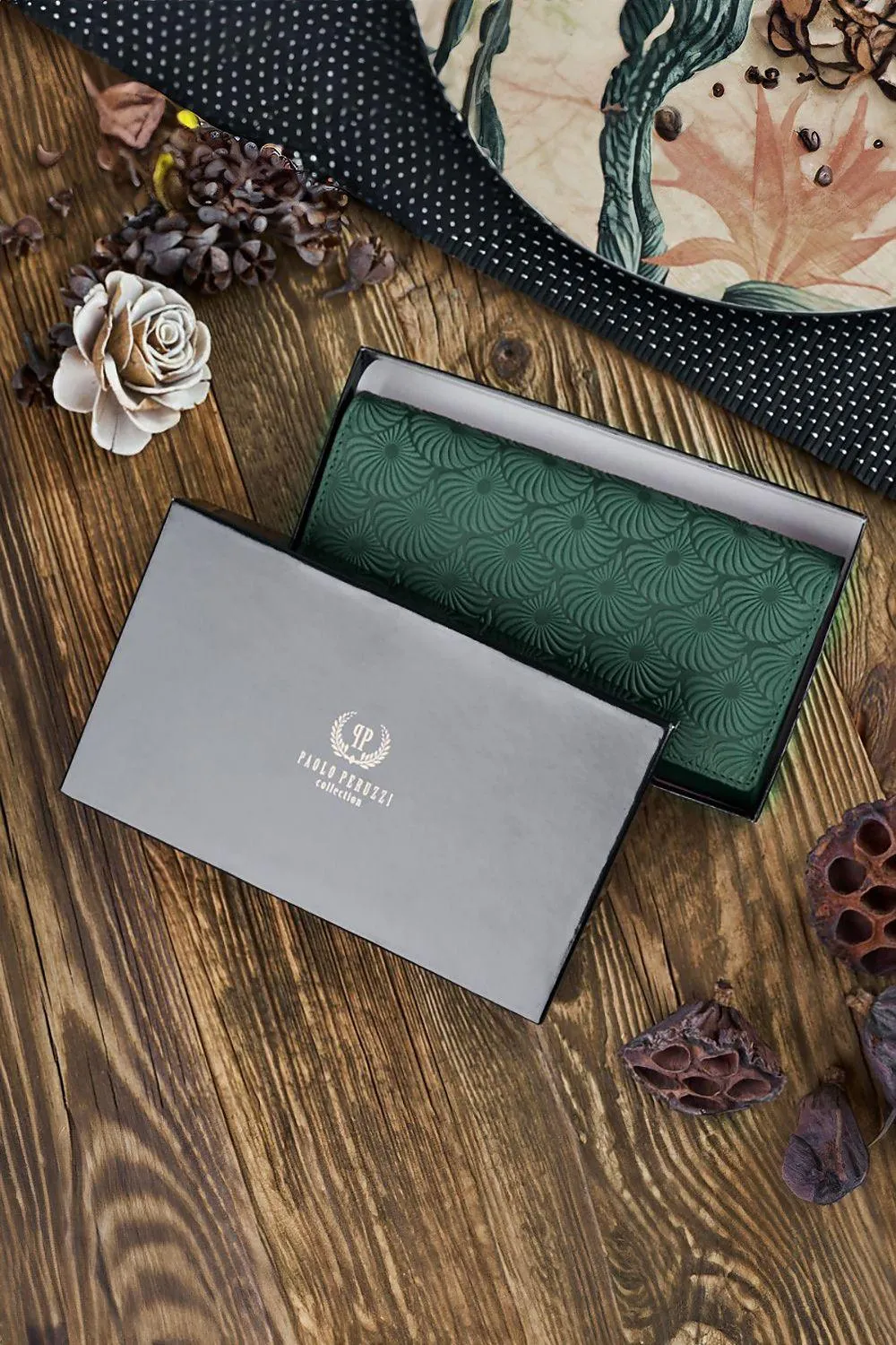 Chic Geometric Pattern RFID-Safe Leather Wallet for Women