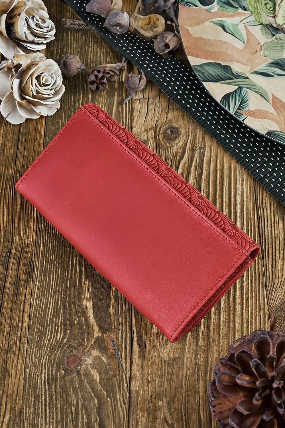Chic Geometric Pattern RFID-Safe Leather Wallet for Women