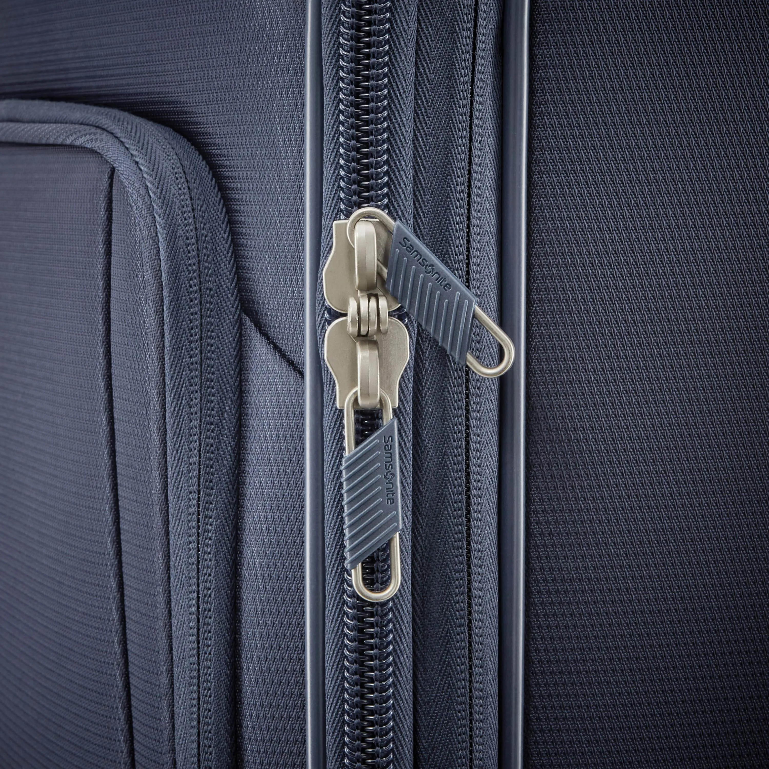 Samsonite Ascentra Spinner Medium Expandable Luggage