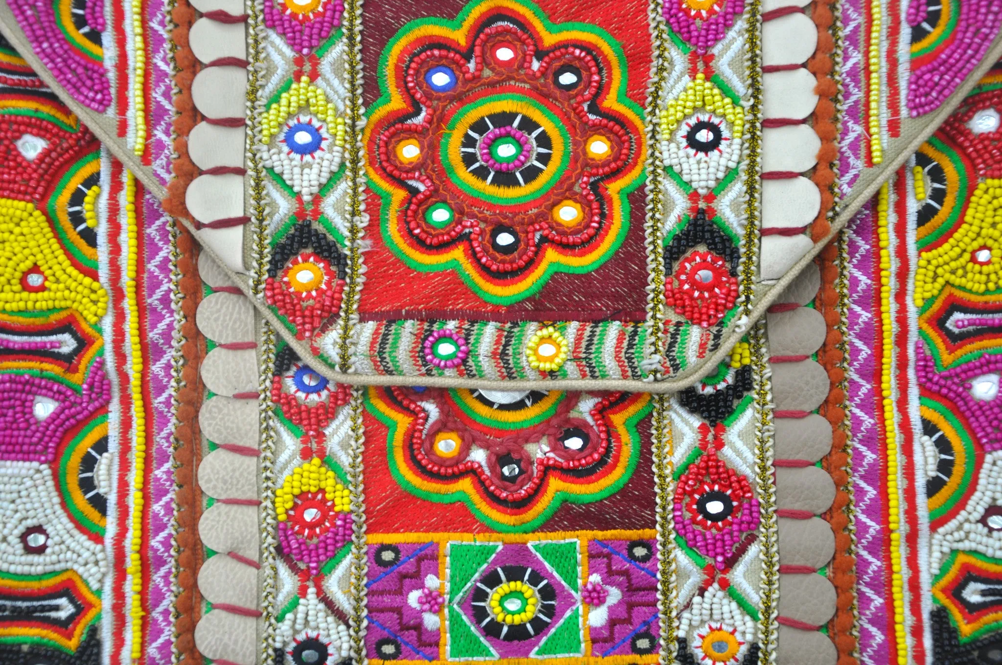 The Glam Clutch